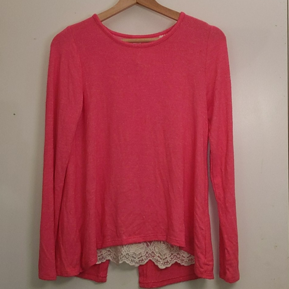 Split back sweater with lace underlay in pink